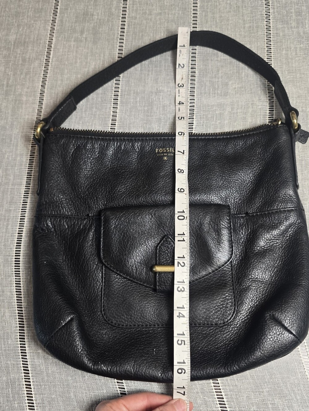 Fossil Black Pebbled Leather Shoulder Bag with Gold Hardware - Picture 3 of 12